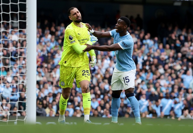 Gianluigi Donnarumma gjorde också ett rensningsfel som ledde till ett mål